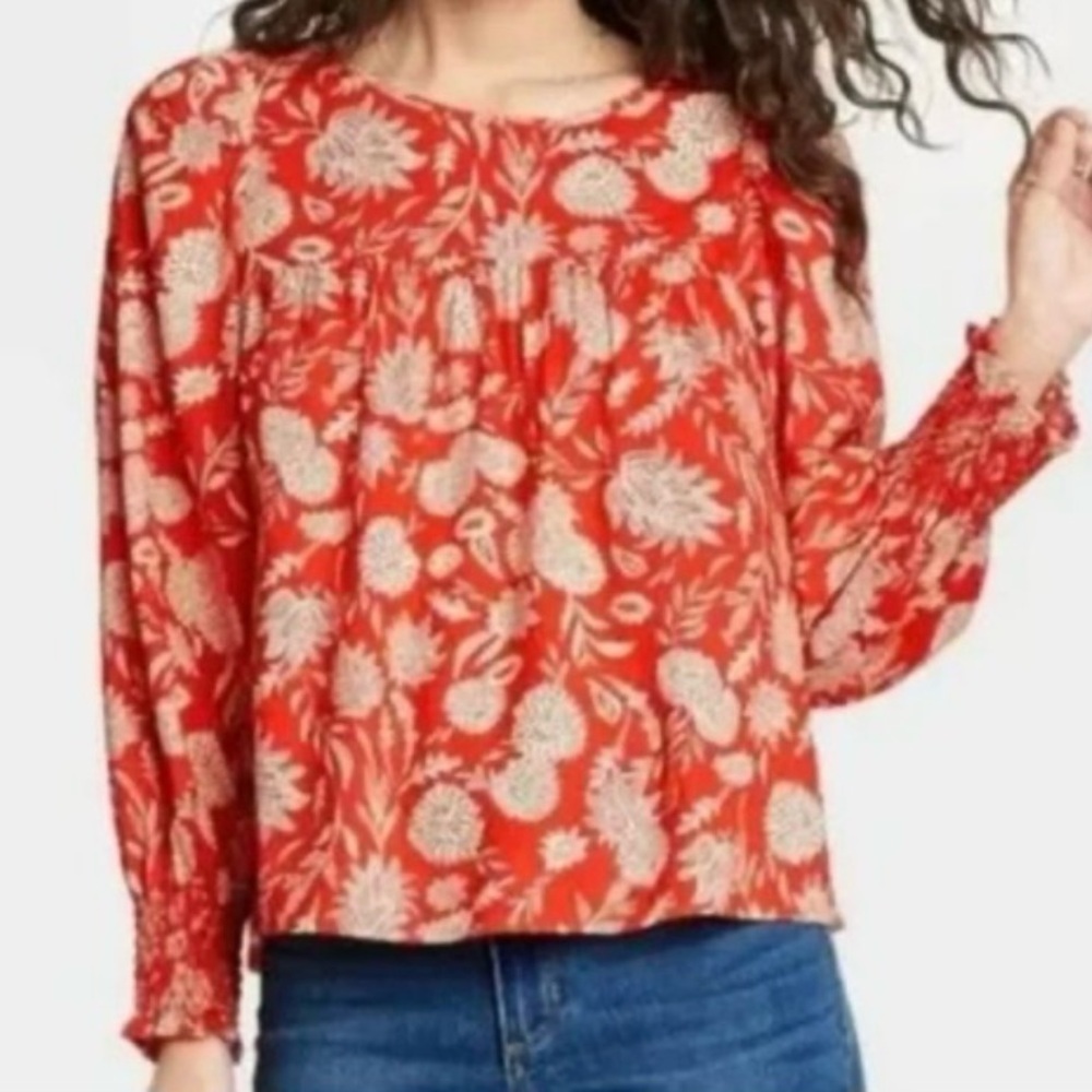 Universal Thread Boho blouse. Size L. Pretty orange and cream floral print